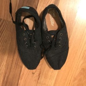 Tom’s Fleece-Lined Shoes